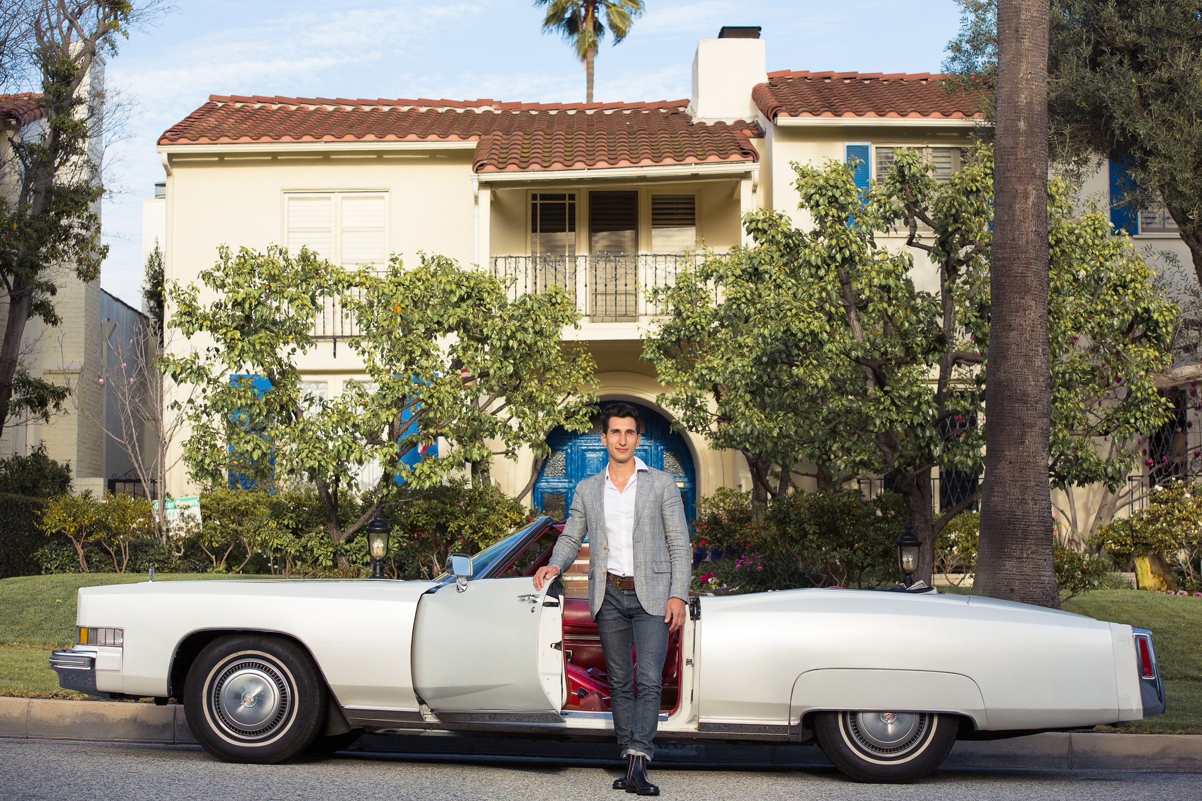 Family enjoying luxury tour of Los Angeles